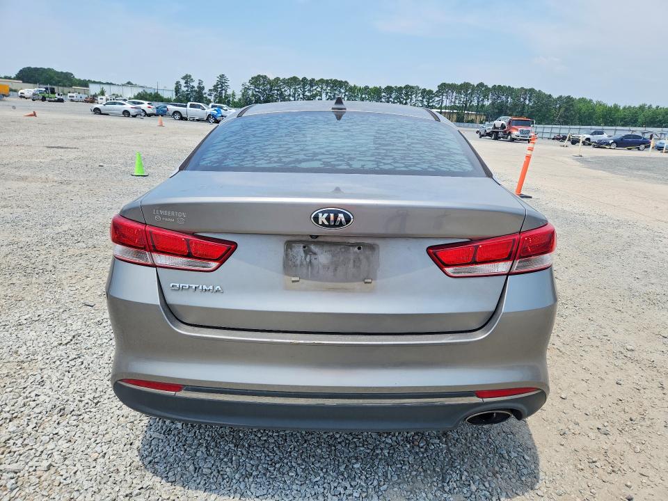 Photo 6 from auction – 2017 KIA OPTIMA with VIN 5XXGT4L37HG126434
