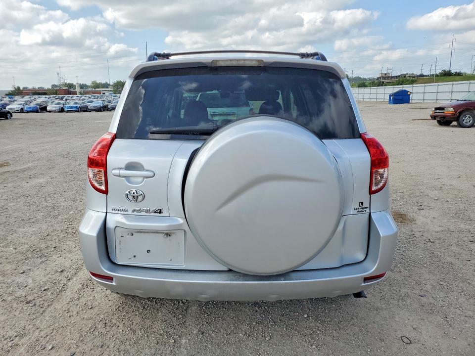 Photo 6 from auction – 2006 TOYOTA RAV4 with VIN JTMZD33V066020002