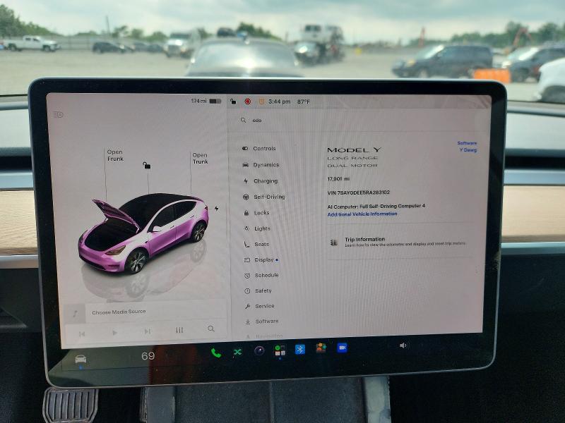 Photo 9 from auction – 2024 TESLA MODEL Y with VIN 7SAYGDEE5RA283102