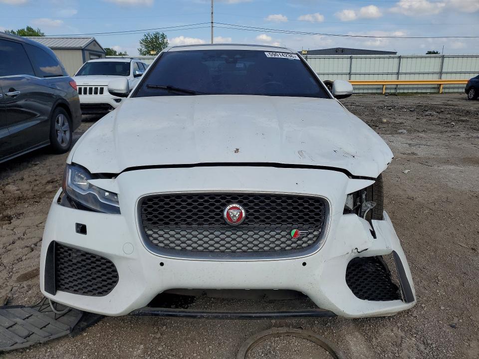Photo 5 from auction – 2017 JAGUAR XF with VIN SAJBM4BV8HCY38219