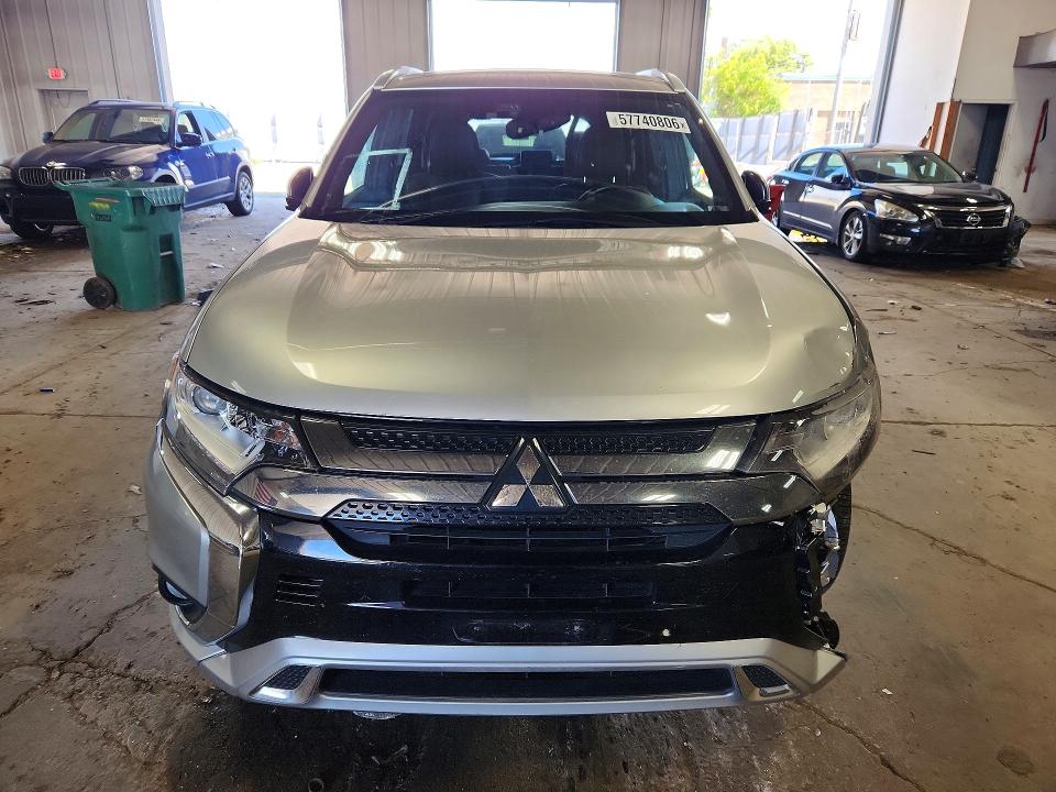 Photo 5 from auction – 2022 MITSUBISHI OUTLANDER with VIN JA4J2VA71NZ063533
