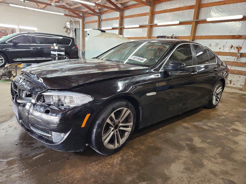BMW 550 2013 with VIN WBAFR9C59DDX80944 - Photo from auction