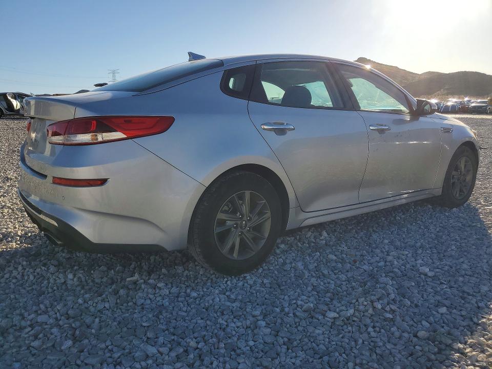 Photo 3 from auction – 2019 KIA OPTIMA with VIN 5XXGT4L32KG334633