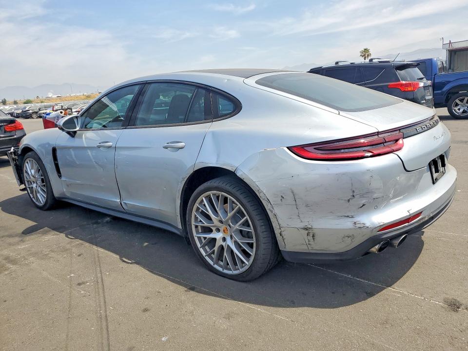 Photo 2 from auction – 2017 PORSCHE PANAMERA with VIN WP0AB2A71HL121703
