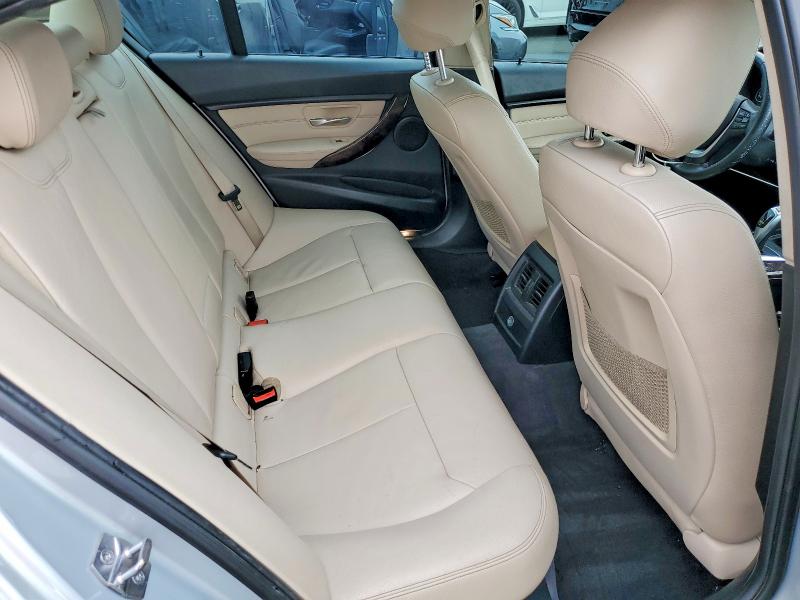 Photo 10 from auction – 2015 BMW 328 with VIN WBA3D3C5XFK158379