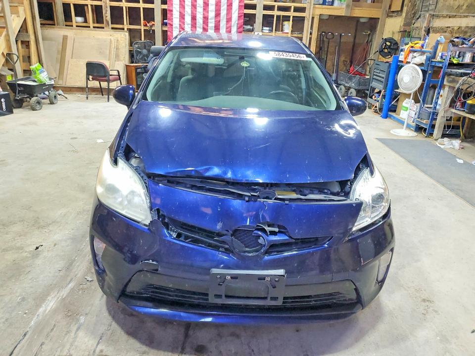 Photo 5 from auction – 2013 TOYOTA PRIUS with VIN JTDKN3DU4D1682888