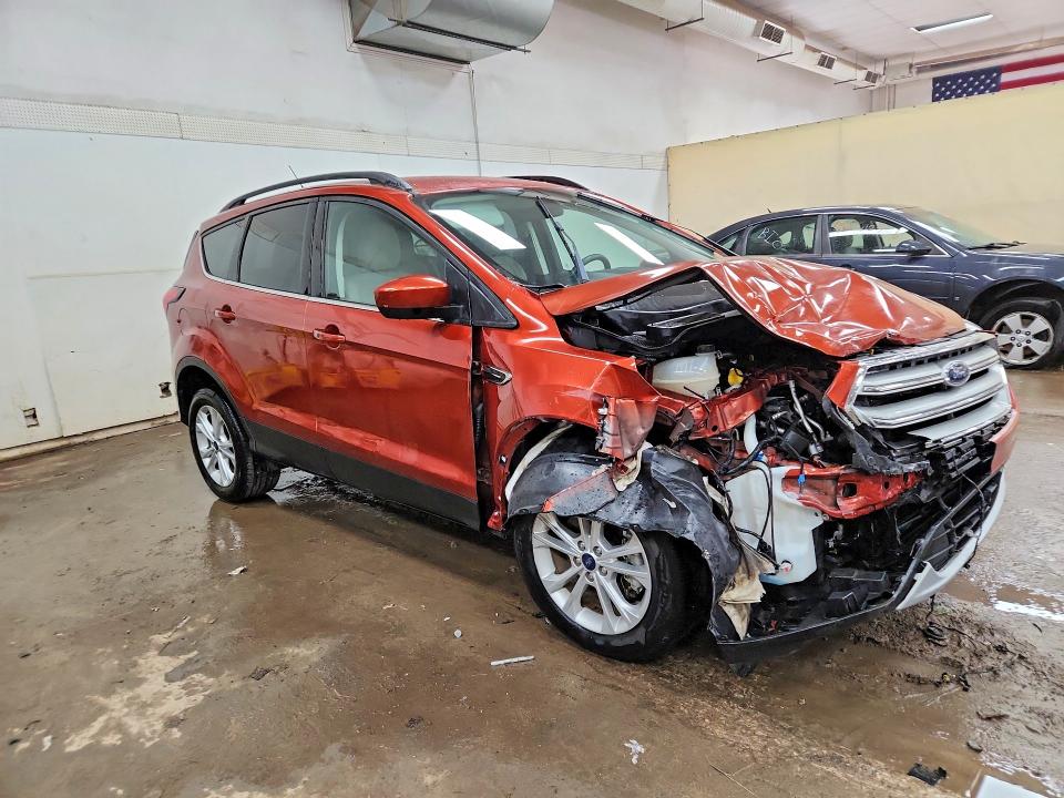Foto 4 de la subasta – 2019 FORD ESCAPE con VIN 1FMCU9HD2KUC36539