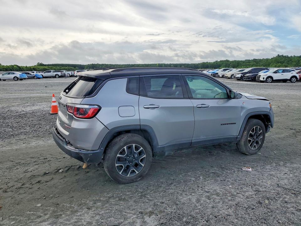 Photo 3 from auction – 2020 JEEP COMPASS with VIN 3C4NJDDB3LT159527