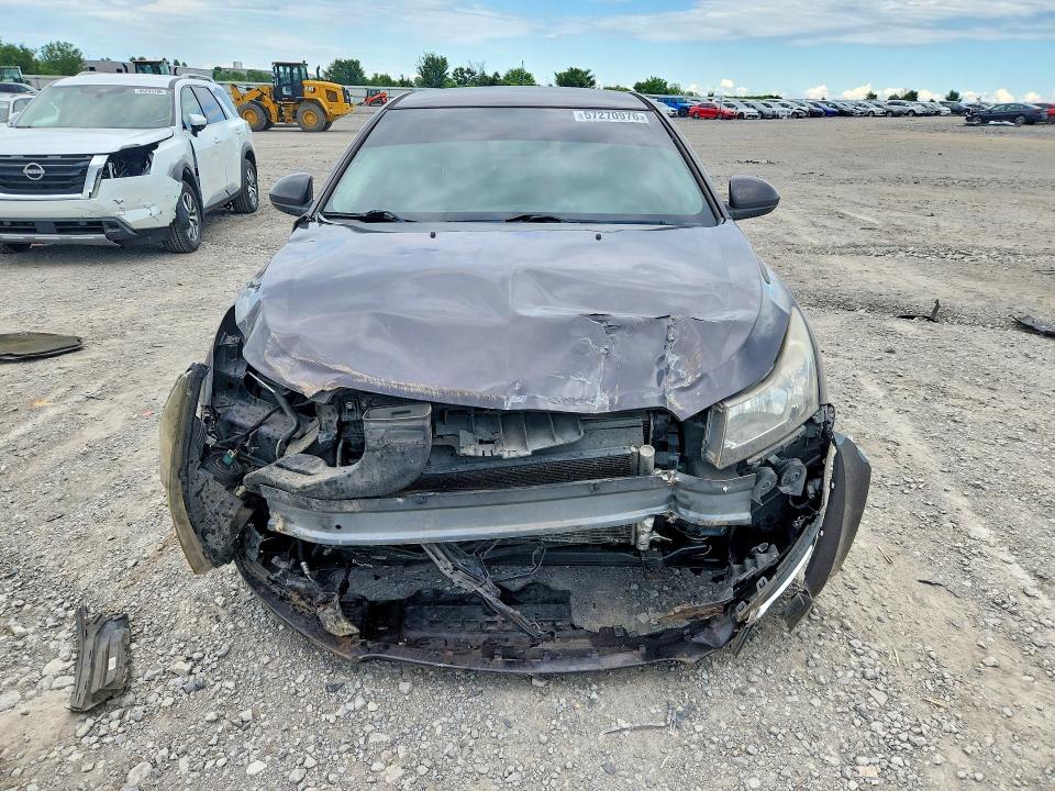 Photo 5 from auction – 2015 CHEVROLET CRUZE with VIN 1G1PC5SB1F7103437