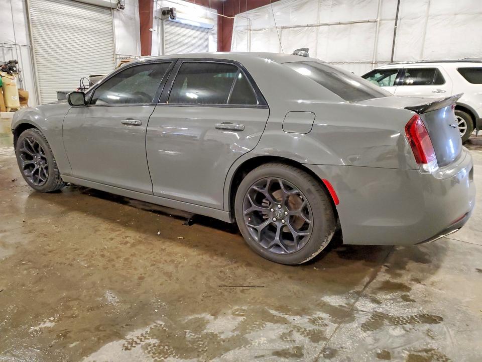 Photo 2 from auction – 2019 CHRYSLER 300 with VIN 2C3CCABG4KH634094