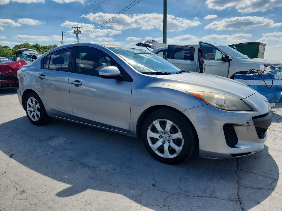 Photo 4 from auction – 2012 MAZDA 3 with VIN JM1BL1UG3C1562339