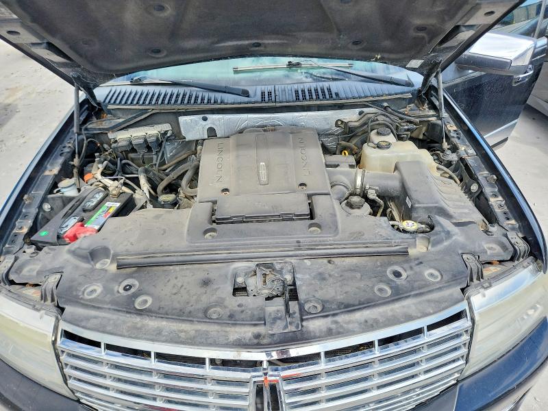Photo 12 from auction – 2014 LINCOLN NAVIGATOR with VIN 5LMJJ2J59EEL01747