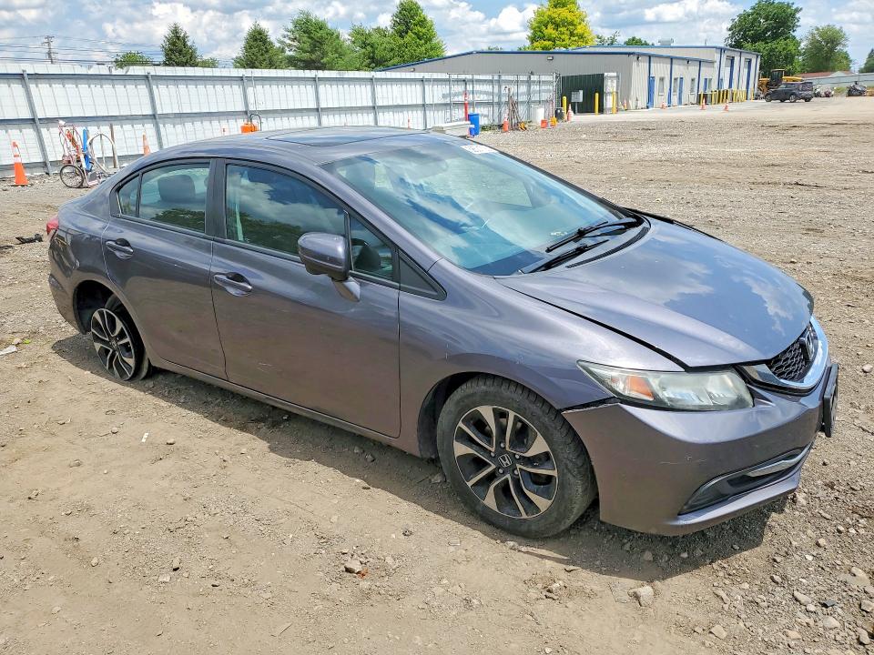 Foto 4 de la subasta – 2015 HONDA CIVIC con VIN 19XFB2F88FE027850