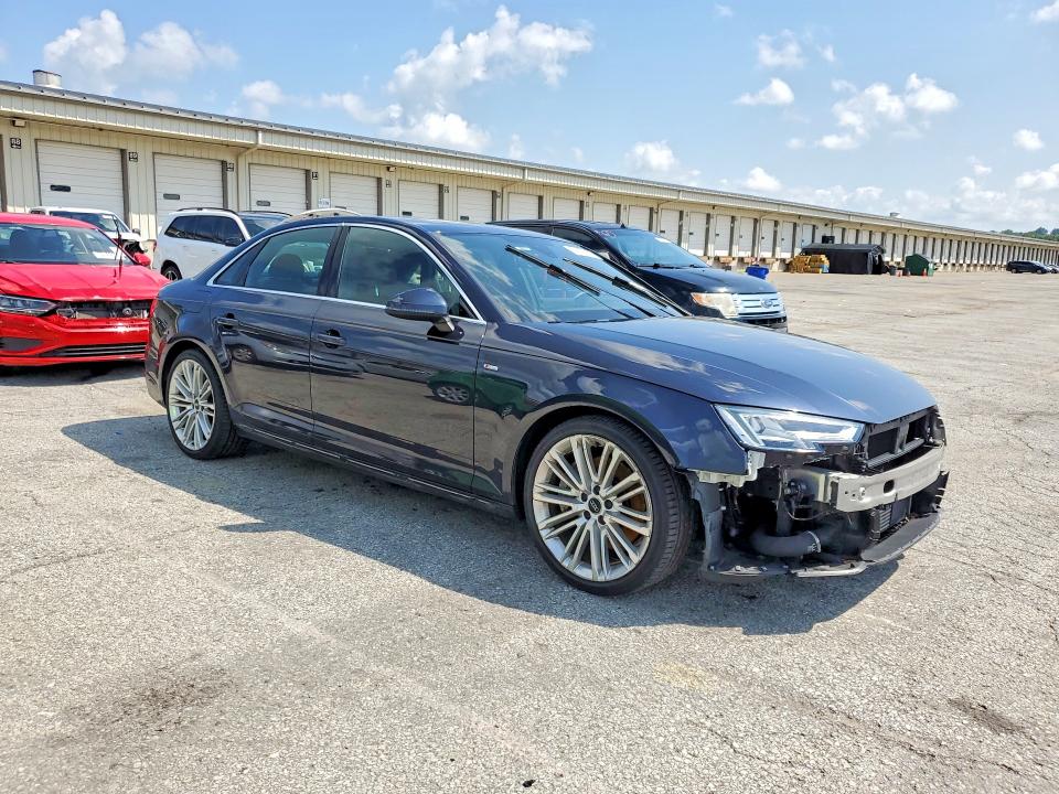 Photo 4 from auction – 2017 AUDI A4 with VIN WAUENAF47HN071568