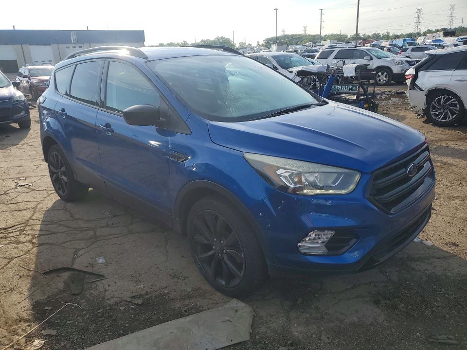 Photo 4 from auction – 2018 FORD ESCAPE with VIN 1FMCU9GDXJUA13469