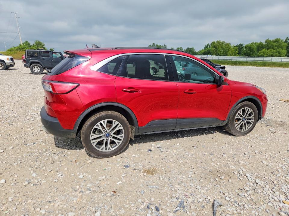 Photo 3 from auction – 2021 FORD ESCAPE with VIN 1FMCU9H65MUB09577