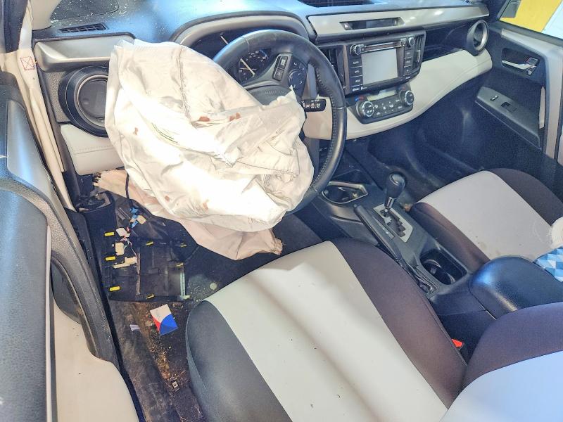 Photo 8 from auction – 2016 TOYOTA RAV4 with VIN 2T3RFREV2GW488484