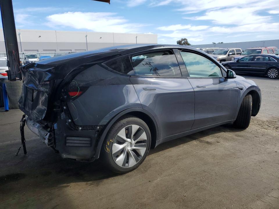 Photo 3 from auction – 2023 TESLA MODEL Y with VIN 7SAYGDEE5PF823161