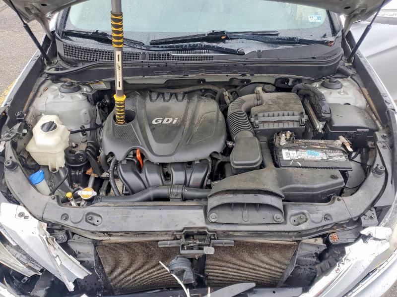 Photo 11 from auction – 2011 HYUNDAI SONATA with VIN 5NPEC4AC9BH252686