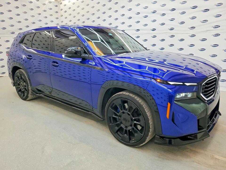 Photo 4 from auction – 2023 BMW XM with VIN 5YM23CS0XP9S15459