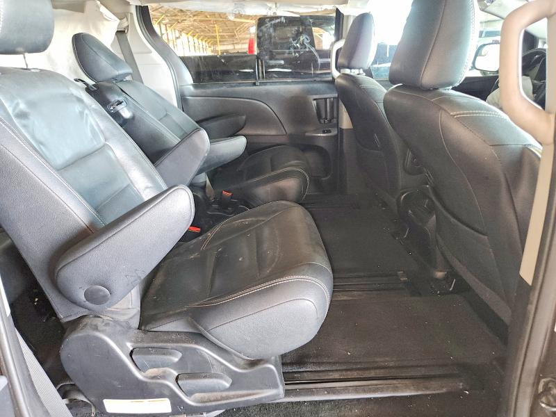 Photo 11 from auction – 2016 TOYOTA SIENNA with VIN 5TDXK3DC7GS743079