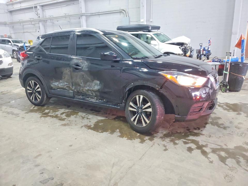 Photo 4 from auction – 2019 NISSAN KICKS with VIN 3N1CP5CU8KL551547
