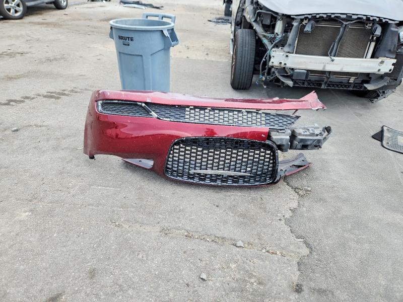 Photo 12 from auction – 2019 CHRYSLER 300 with VIN 2C3CCAAG6KH614396