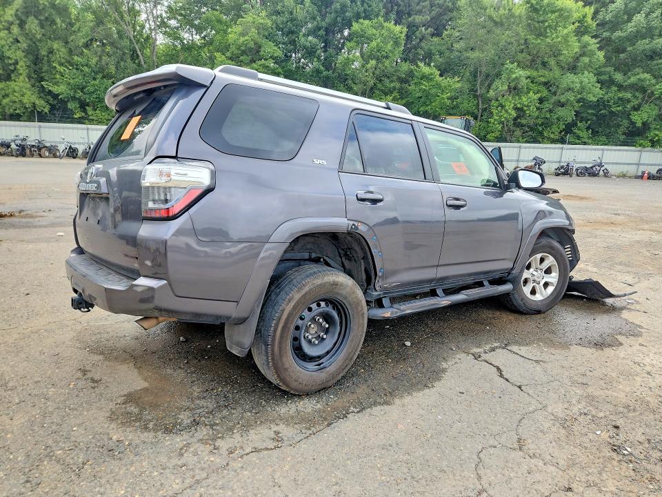 Photo 3 from auction – 2022 TOYOTA 4RUNNER with VIN JTEFU5JR3N5252372