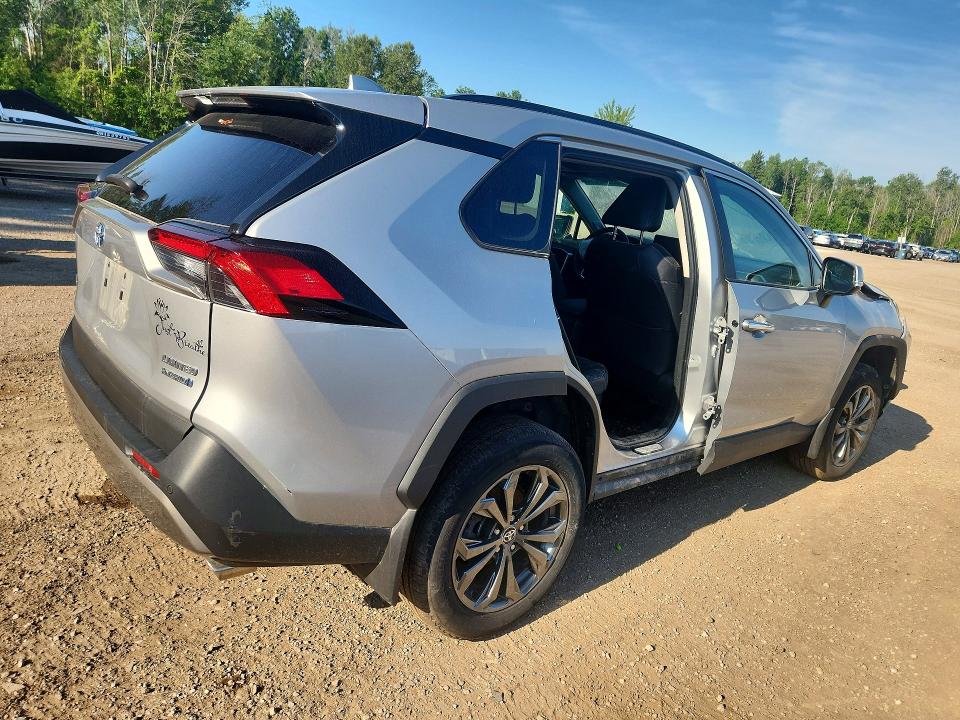 Photo 3 from auction – 2024 TOYOTA RAV4 with VIN 2T3DWRFVXRW229205