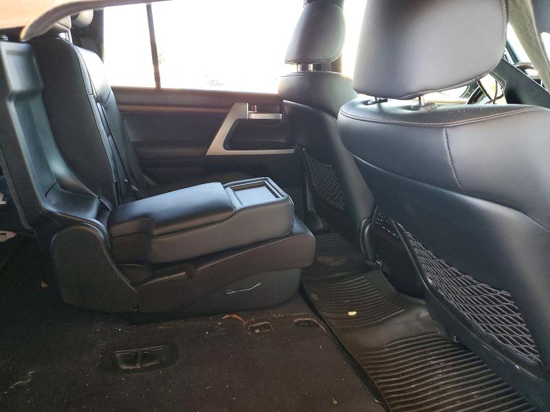 Photo 10 from auction – 2020 TOYOTA LAND CRUISER with VIN JTMCY7AJ0L4089619