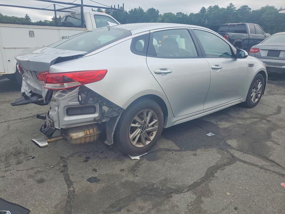 Photo 3 from auction – 2019 KIA OPTIMA with VIN 5XXGT4L3XKG284791