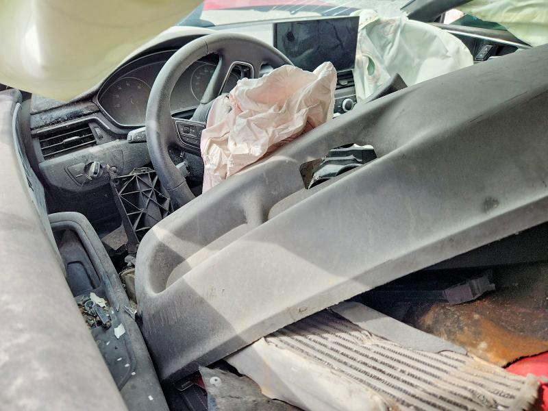 Photo 8 from auction – 2022 AUDI A5 with VIN WAUSAAF56NA011890