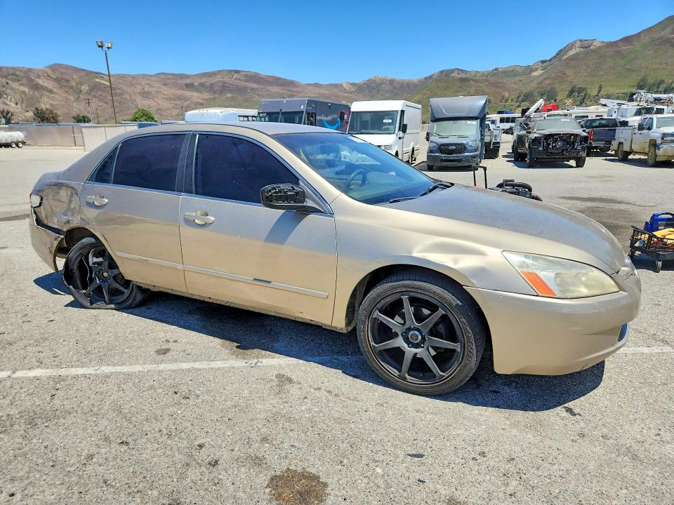 Photo 4 from auction – 2004 HONDA ACCORD with VIN JHMCM563X4C040413