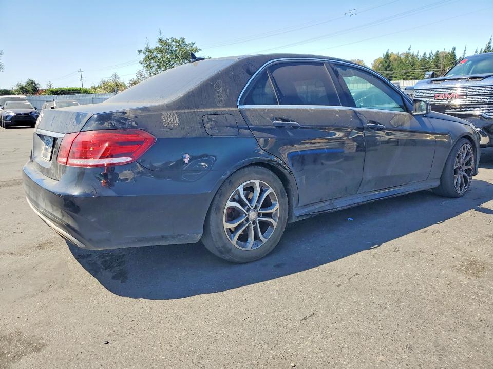Foto 3 de la subasta – 2015 MERCEDES-BENZ E con VIN WDDHF5KB5FB083344