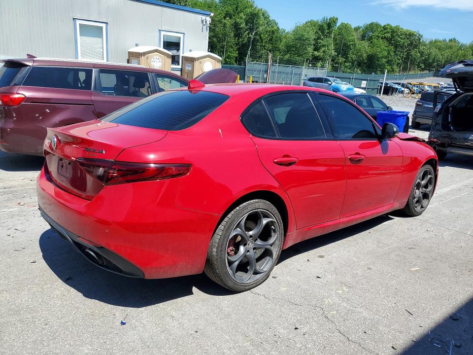 Photo 3 from auction – 2019 ALFA ROMEO GIULIA with VIN ZARFANAN4K7598902