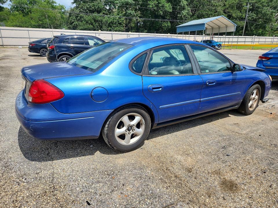 Photo 3 from auction – 2003 FORD TAURUS with VIN 1FAFP55U93A138719