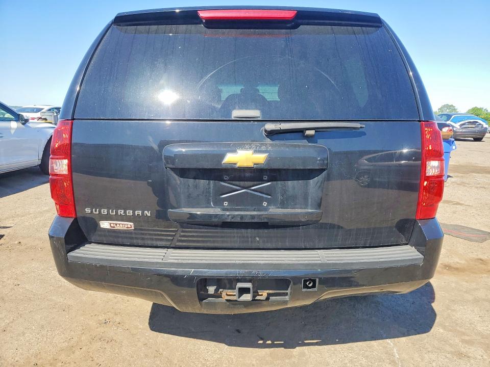 Photo 6 from auction – 2013 CHEVROLET SUBURBAN with VIN 1GNSKHE78DR361301