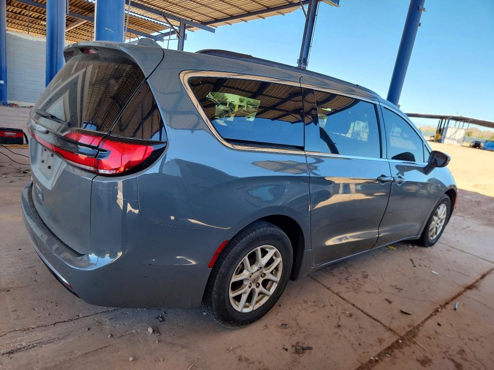 Photo 3 from auction – 2022 CHRYSLER PACIFICA with VIN 2C4RC1BG2NR113640