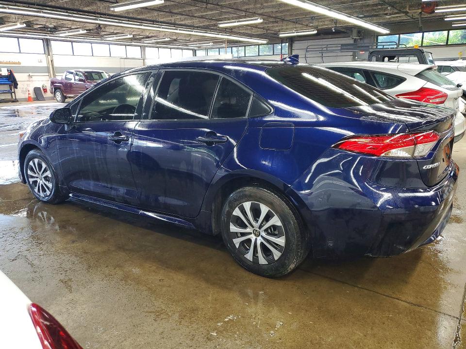 Photo 2 from auction – 2022 TOYOTA COROLLA with VIN JTDEAMDE6NJ060964