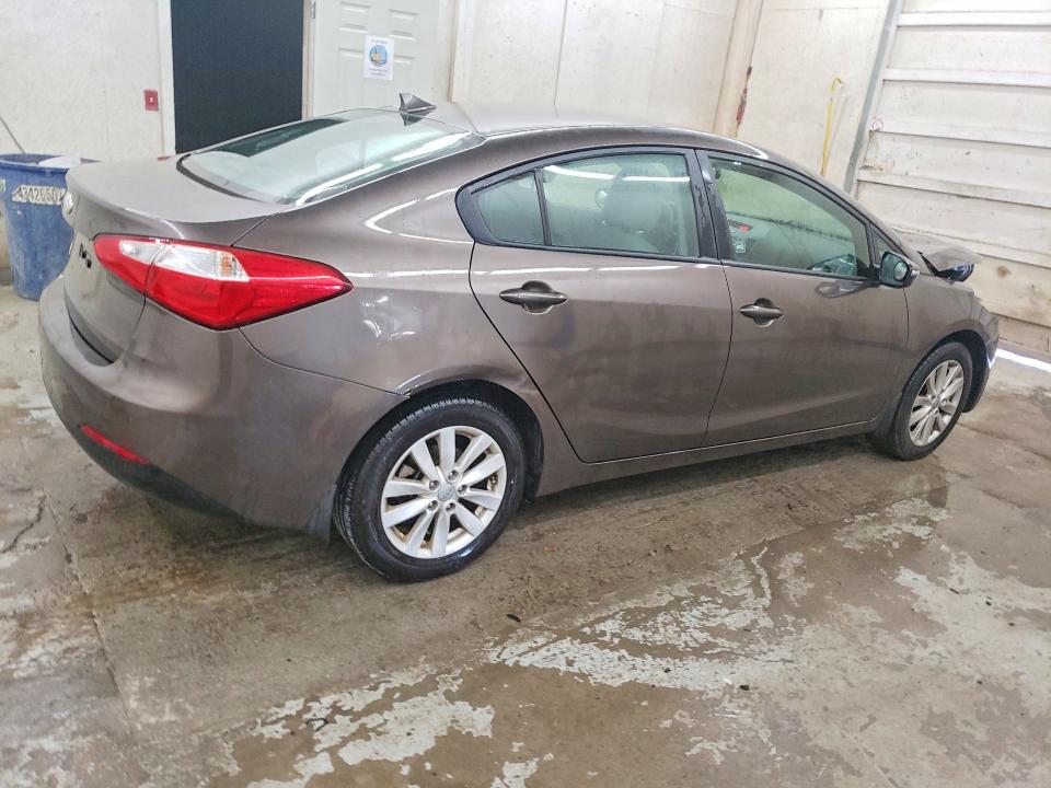 Photo 3 from auction – 2014 KIA FORTE with VIN KNAFX4A62E5195560