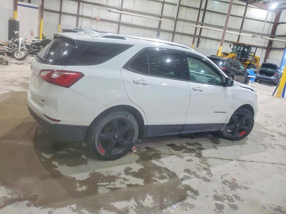 Photo 3 from auction – 2019 CHEVROLET EQUINOX with VIN 2GNAXYEX3K6301500