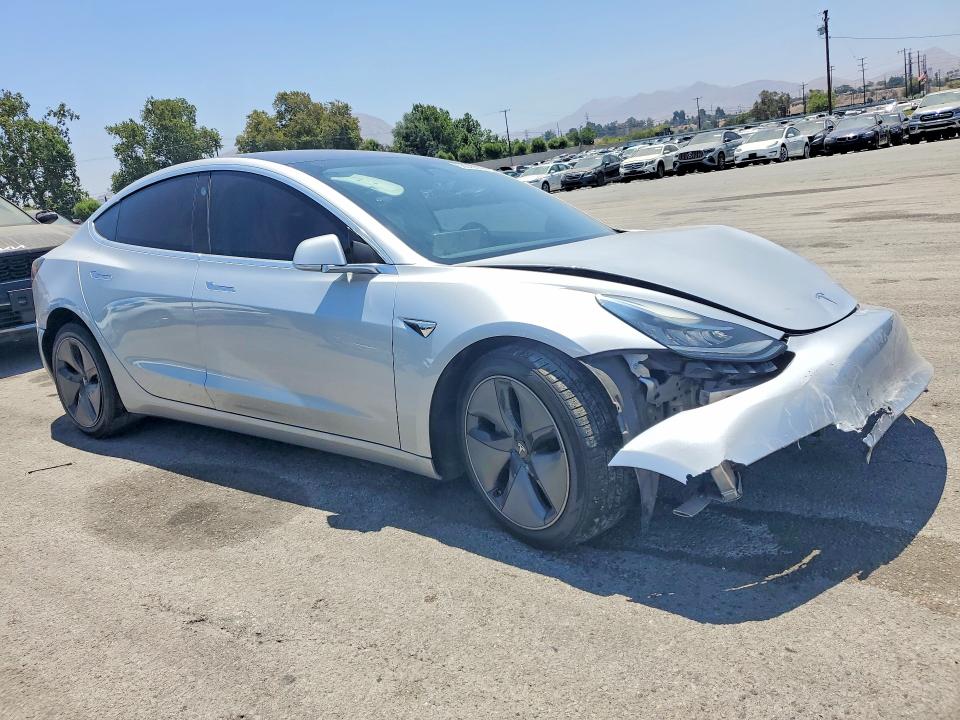Photo 4 from auction – 2018 TESLA MODEL 3 with VIN 5YJ3E1EA2JF044087