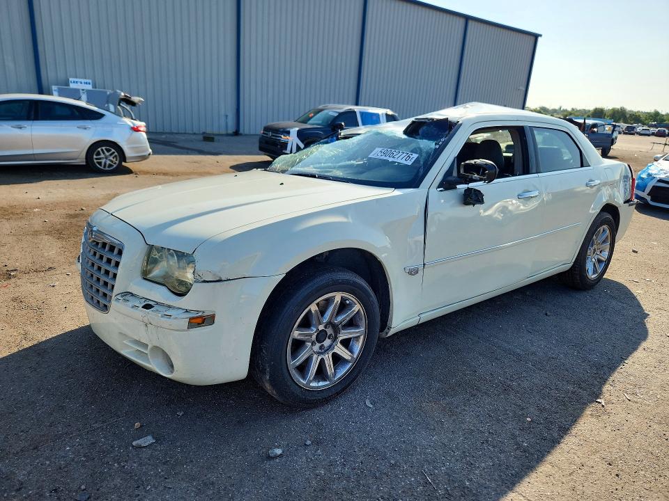 CHRYSLER 300C 2005 with VIN 2C3JA63H45H608603 - Photo from auction