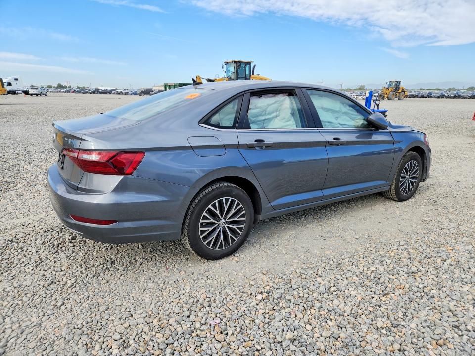 Photo 3 from auction – 2021 VOLKSWAGEN JETTA with VIN 3VWC57BU5MM051954