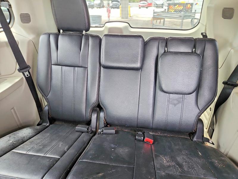 Photo 10 from auction – 2011 CHRYSLER TOWN & COUNTRY with VIN 2A4RR8DG2BR799043