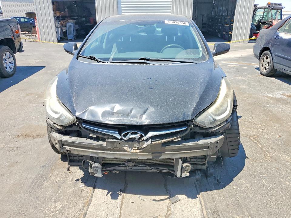 Photo 5 from auction – 2016 HYUNDAI ELANTRA with VIN KMHDH4AE3GU531106