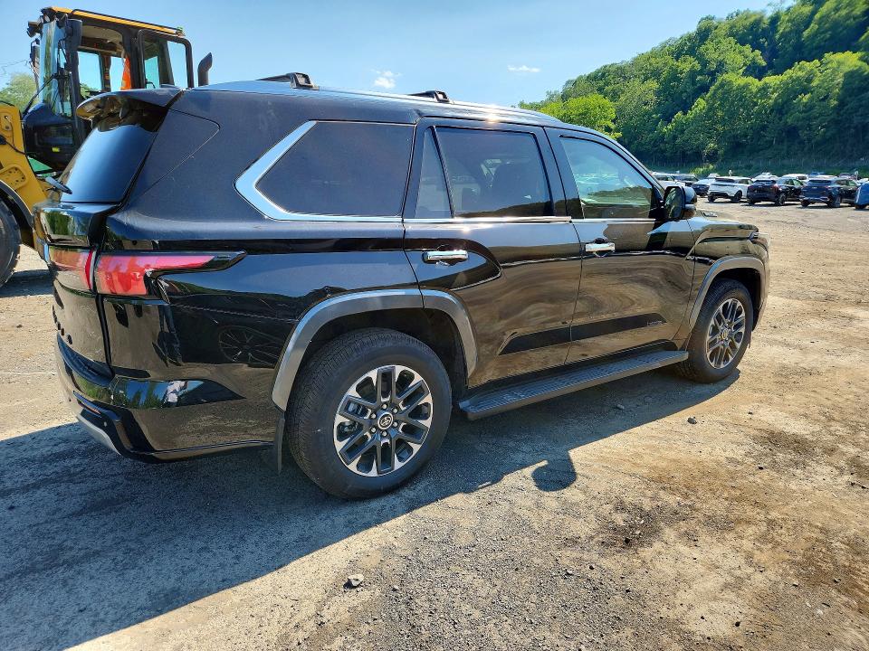 Photo 3 from auction – 2024 TOYOTA SEQUOIA with VIN 7SVAAABA1RX025707