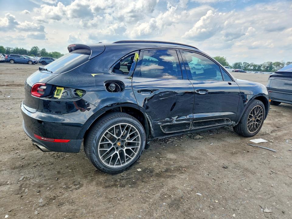 Photo 3 from auction – 2017 PORSCHE MACAN with VIN WP1AB2A59HLB12521