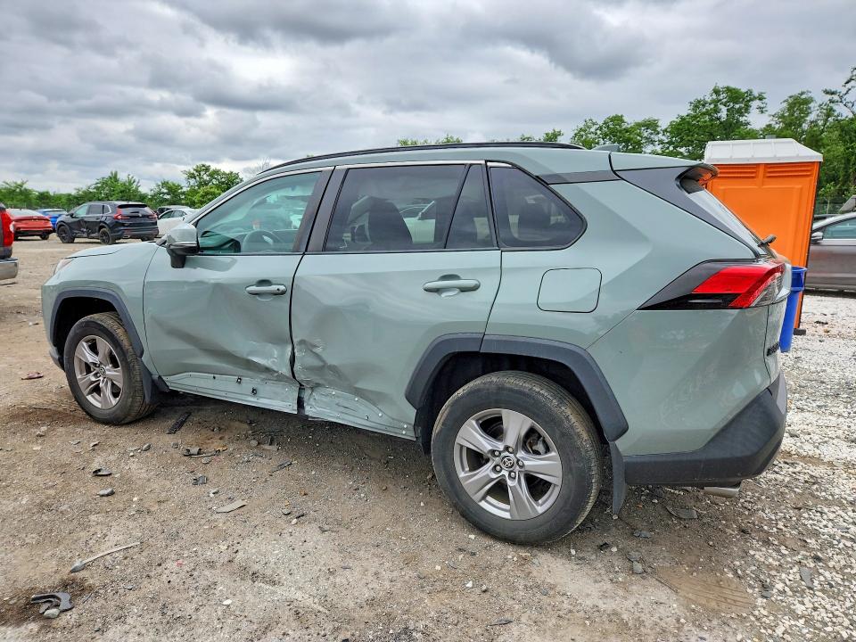 Photo 2 from auction – 2022 TOYOTA RAV4 with VIN 2T3P1RFV0NW279035
