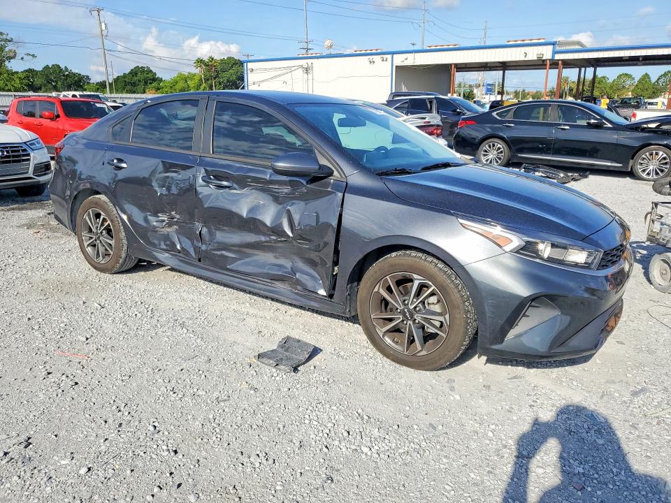 Photo 4 from auction – 2023 KIA FORTE with VIN 3KPF24AD2PE605524